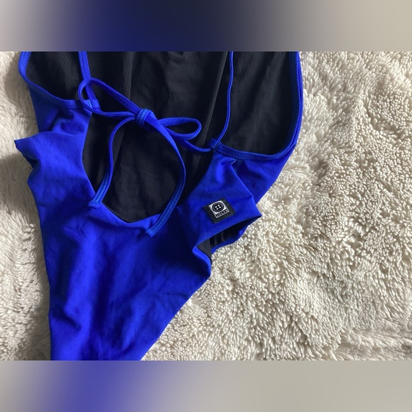 Jolyn Steve 2 - Beach Lounger Onesie - Picture 3 of 8